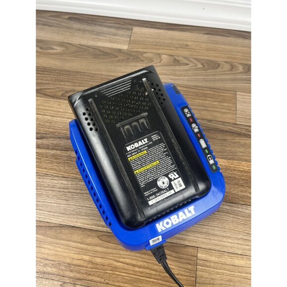Kobalt 40V MAX Extended Run 5.0Ah Li-Ion Battery KB 540-06 With Charger Tested - Picture 4 of 8